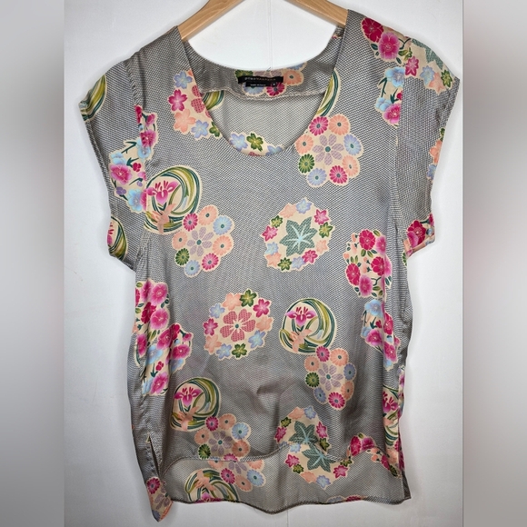 BCBG Summery Floral Top - Picture 1 of 10